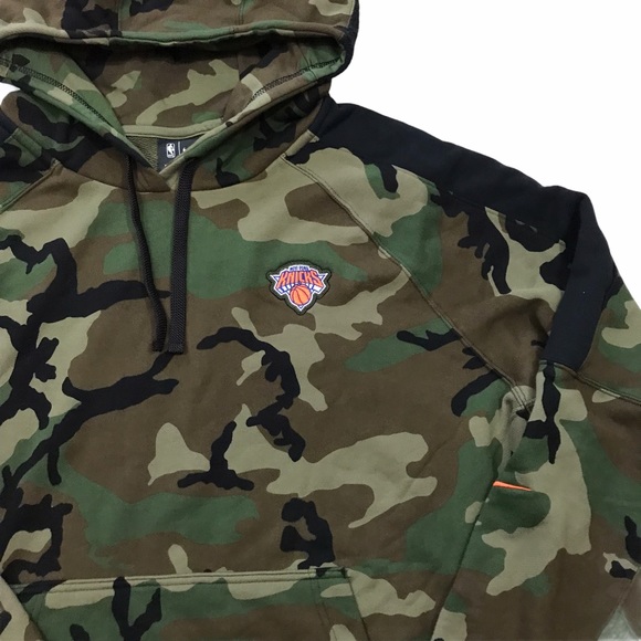 Nike NY Knicks Basketball Pullover Hoodie XXL Camo - Picture 3 of 7